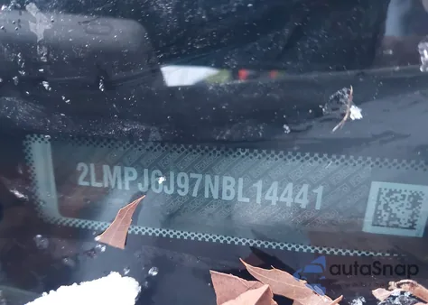 2022 Lincoln Nautilus Standard z USA, uszkodzony, nr VIN 2LMPJ6J97NBL14441